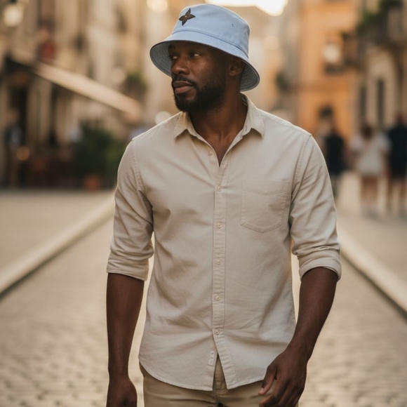 Authentic Louis Vuitton Monogram Flower Patch bucket hat (Like New) - Picture 4 of 9